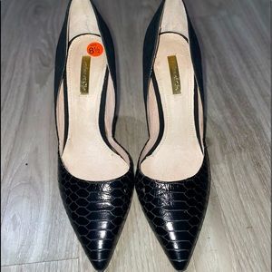 Black genuine leather Louise et Cie heels